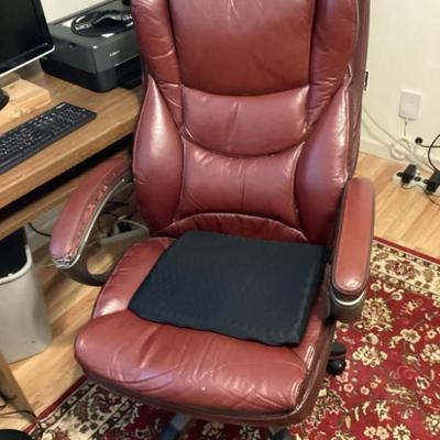 Sale Photo Thumbnail #213: Red leather office chair with armrests img 3391