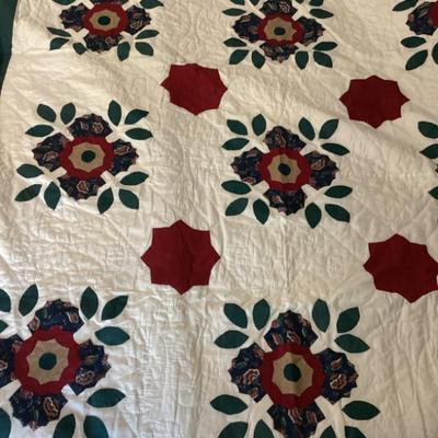 Sale Photo Thumbnail #18: Hand stitched rose of sharon patterned quilt
