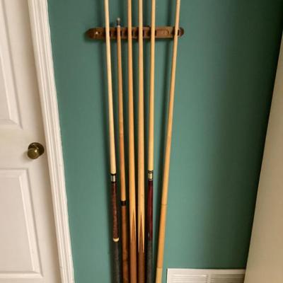 Sale Photo Thumbnail #86: Pool cues