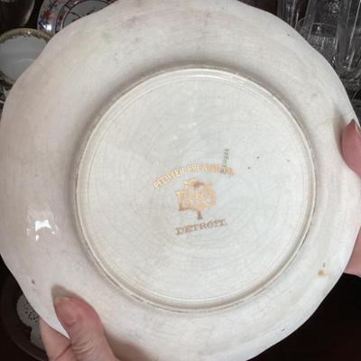 Sale Photo Thumbnail #165: Pfeiffer brewing co plate, detroit inscription img 3545