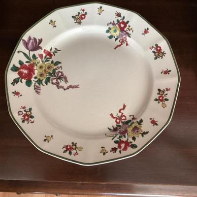 Sale Photo Thumbnail #232: Floral pattern dinner plate with green rim img 3548