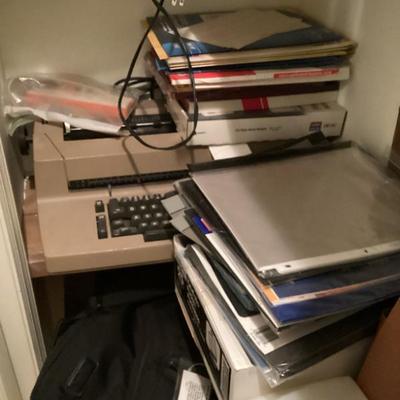 Sale Photo Thumbnail #27: Vintage ibm selectric typewriter with keyboard