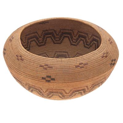 Sale Photo Thumbnail #93: Tubatulabal or Kawaiisu Basket