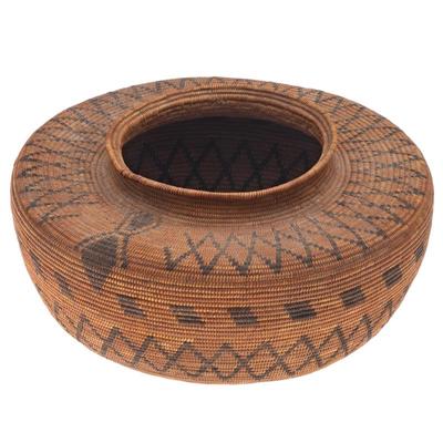 Sale Photo Thumbnail #94: Mono Bottle Neck Basket