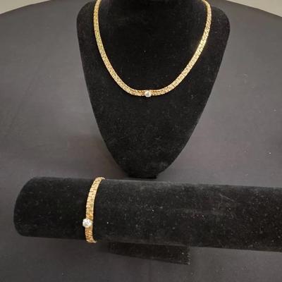 Goldtone Necklace & Bracelet 