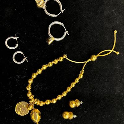 Goldtone and Silvertone Bracelet And Earrings 