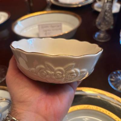 Sale Photo Thumbnail #241: Lenox $8