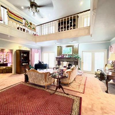 Sale Photo Thumbnail #3