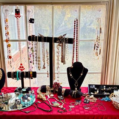 Sale Photo Thumbnail #333