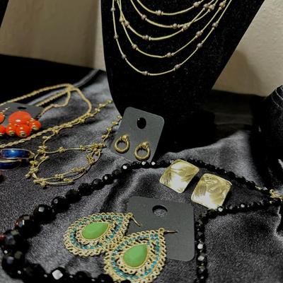 Sale Photo Thumbnail #359