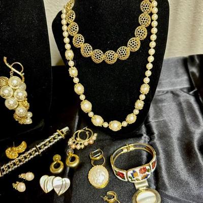 Sale Photo Thumbnail #373