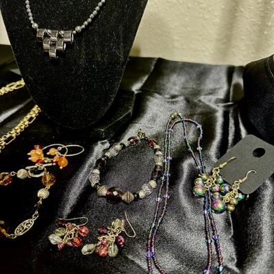 Sale Photo Thumbnail #370