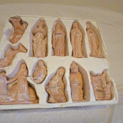 Terracotta Nativity 11pcs
