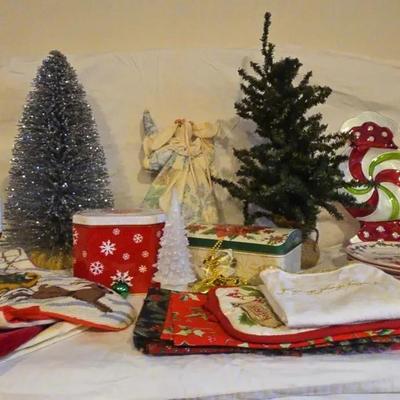 Christmas Decor Lot