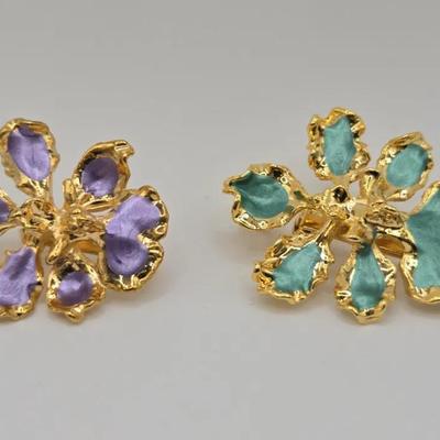 24k Plated Singapore Orchid Flower Pins/Pendants Unmarked