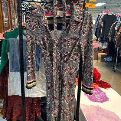 Sale Photo Thumbnail #214