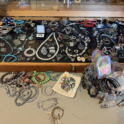 Sale Photo Thumbnail #175