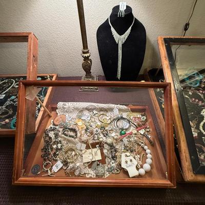 Sale Photo Thumbnail #114