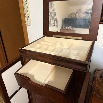 Sale Photo Thumbnail #93