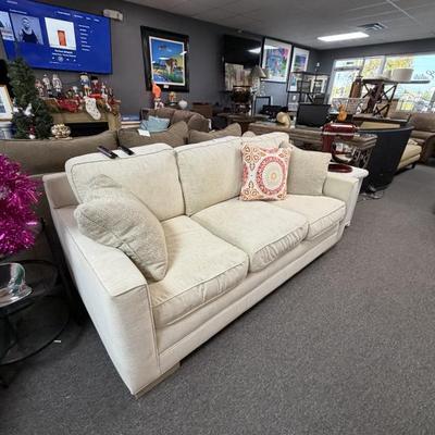 Sale Photo Thumbnail #113