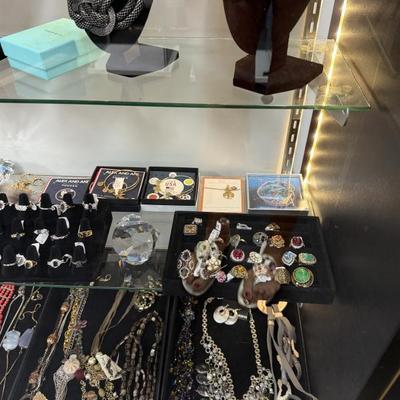 Sale Photo Thumbnail #204