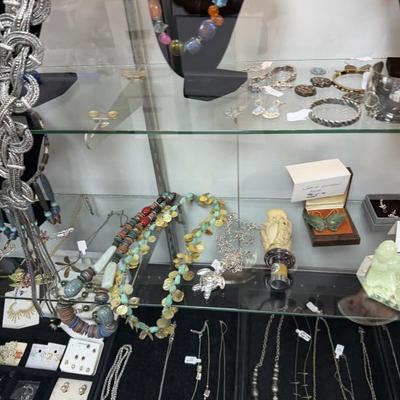 Sale Photo Thumbnail #43