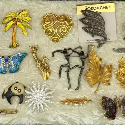 19 Brooches 