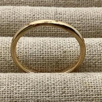 14K Gold Ring - 2.5 Grams Size 8.5