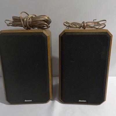 Boston Acoustics HD5 Bookshelf Speakers Wood 8 Ohms Tested and Working Pair (2)