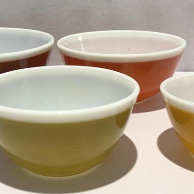 Vintage Pyrex Americana Mixing Bowls Set – A Fantastic Find  