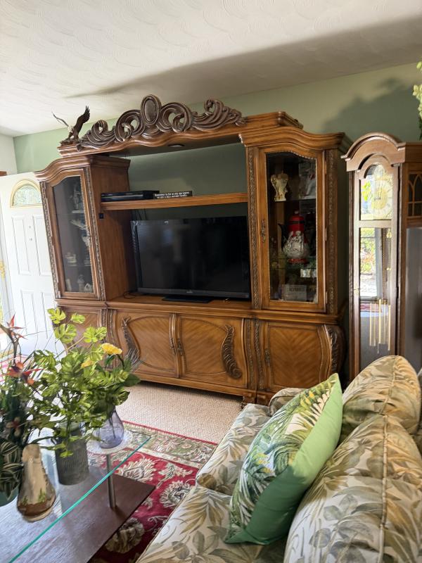 Sale Photo Thumbnail #3