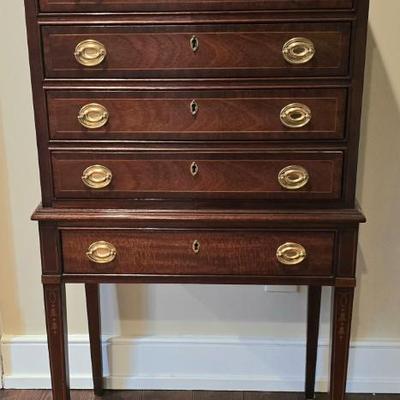 Sale Photo Thumbnail #101