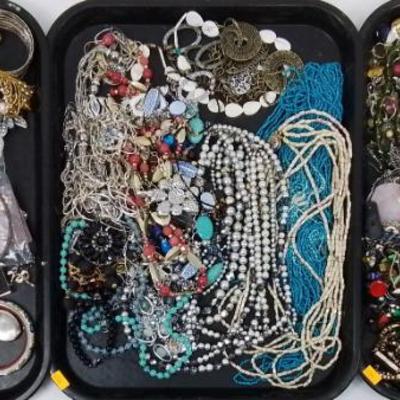 Sale Photo Thumbnail #695