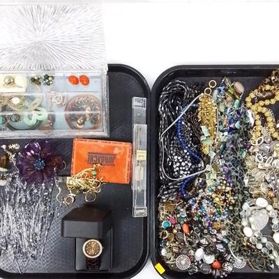 Sale Photo Thumbnail #696