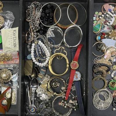 Sale Photo Thumbnail #668