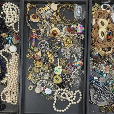 Sale Photo Thumbnail #657