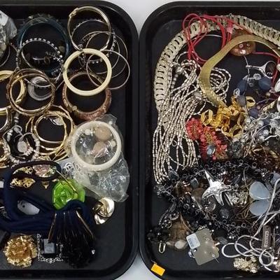 Sale Photo Thumbnail #687