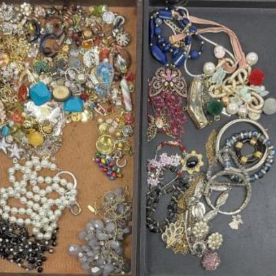 Sale Photo Thumbnail #663