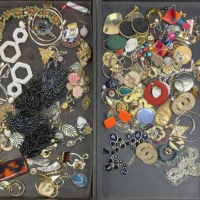 Sale Photo Thumbnail #656