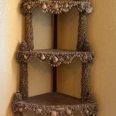 BN288 Seashell Corner Shelf 