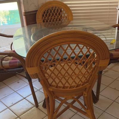 BN102 5 Piece Square Glass Top Dining Set