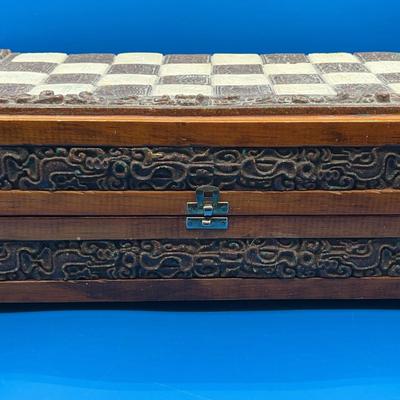 BN335 Vintage Hand-Carved Chess Set