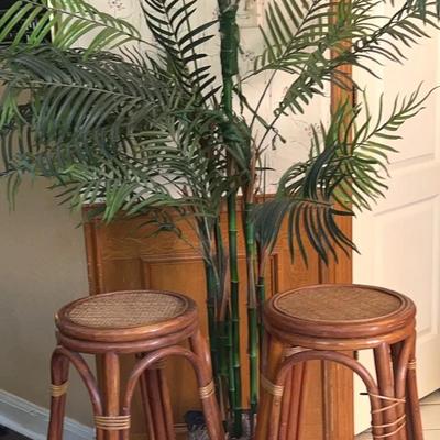 BN107 Artificial Palm Tree With 2 Wicker Stools