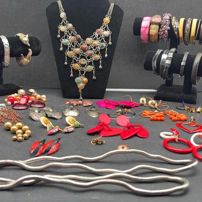 BN004 Unique Necklace, Bracelets And Earrings 