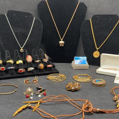 BN002 Casual Or Dressy  