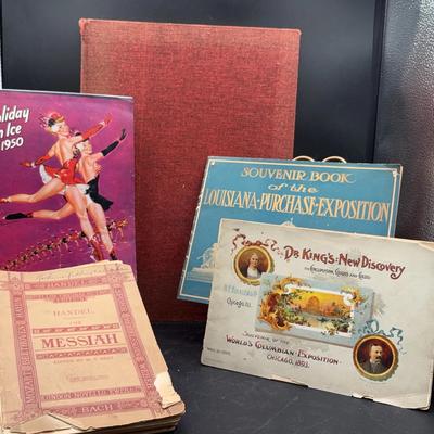 BN283 Norman Rockwell Illustration Book, Souvenir Booklets and More 