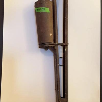 BN337 Antique Seed Planter