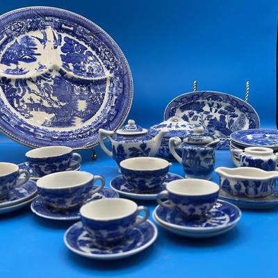 BN226 VINTAGE BLUE WILLOW SET