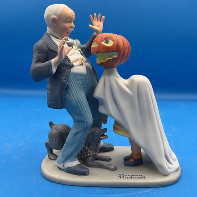 BN315 Trick or Treat By Norman Rockwell 