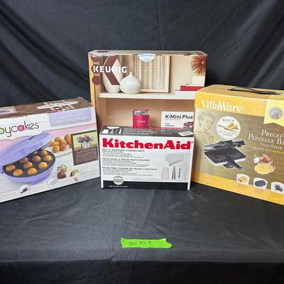 BN939 Various Kitchen Appliances 